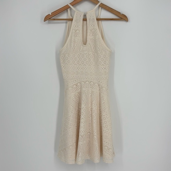 Mossimo Paisley Lace Sleeveless Halter Dress Women’s Size Medium in Ivory EUC! - Picture 7 of 8